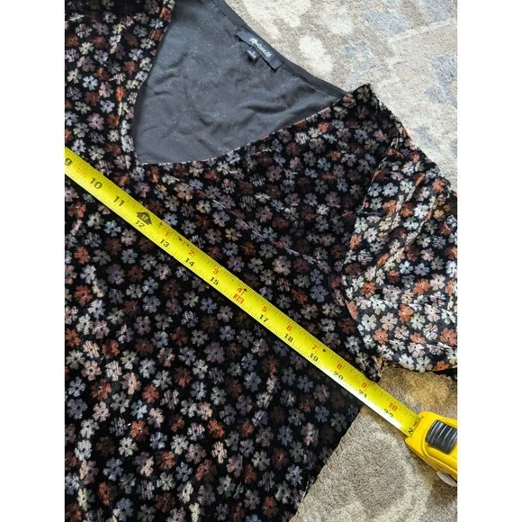 Madewell Velvet Tulip-Sleeve Ruffle Top in Petite Blooms Plus SZ Large - Picture 7 of 10